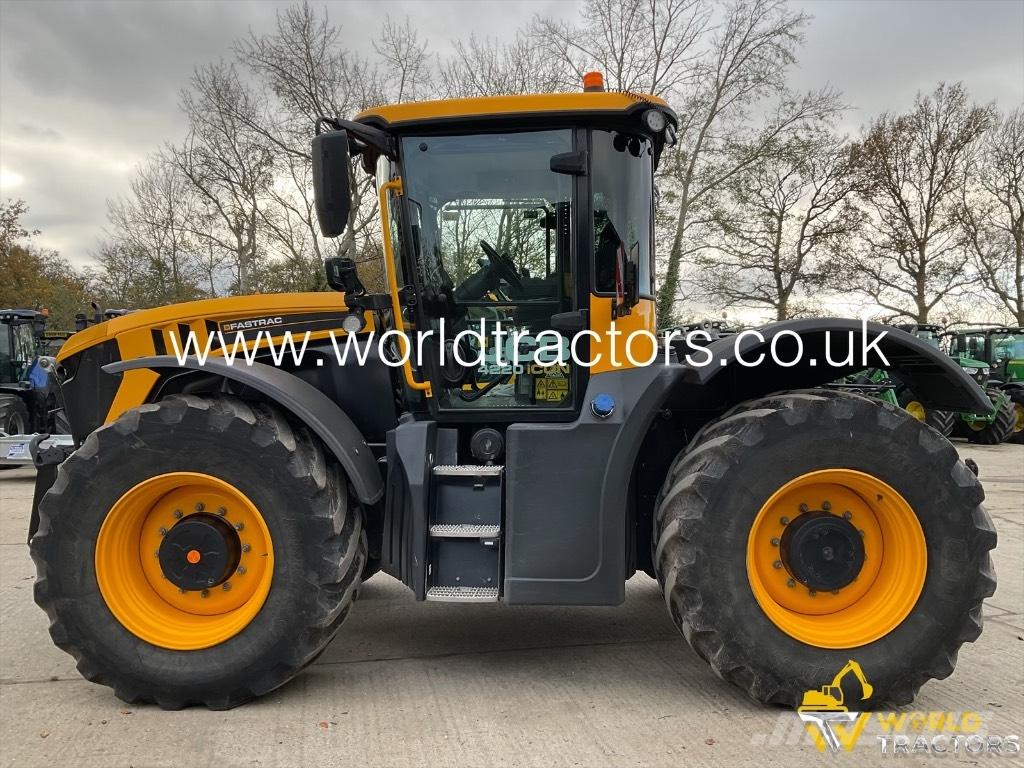 JCB Fastrac 4220 Traktorid