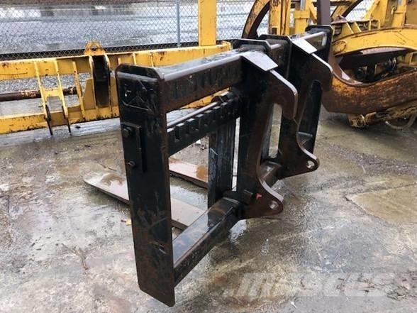 CAT IT 28 Tõstekahvlid