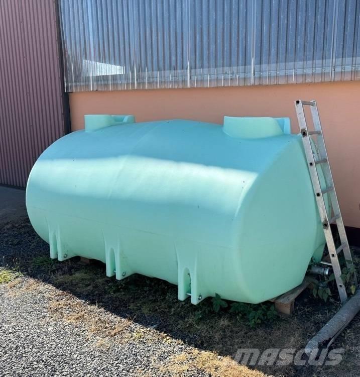 Tank Master 6000 Vedeliku konteinerid