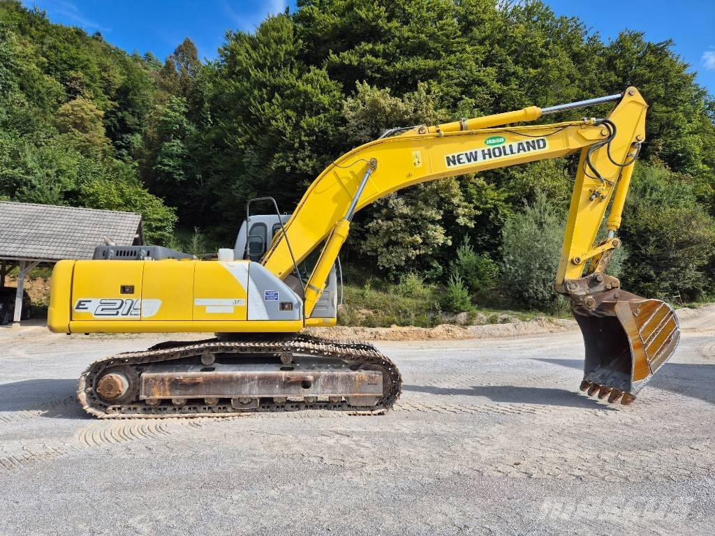 New Holland E 215 Roomikekskavaatorid
