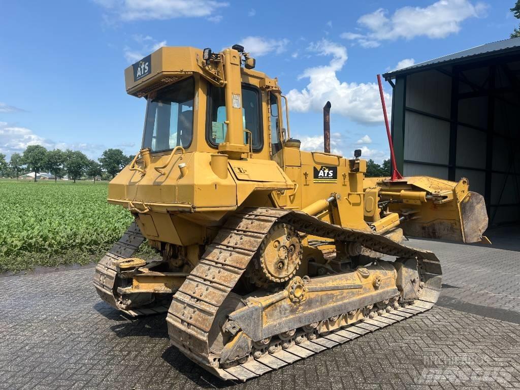 CAT D 6 M LGP Buldooserid