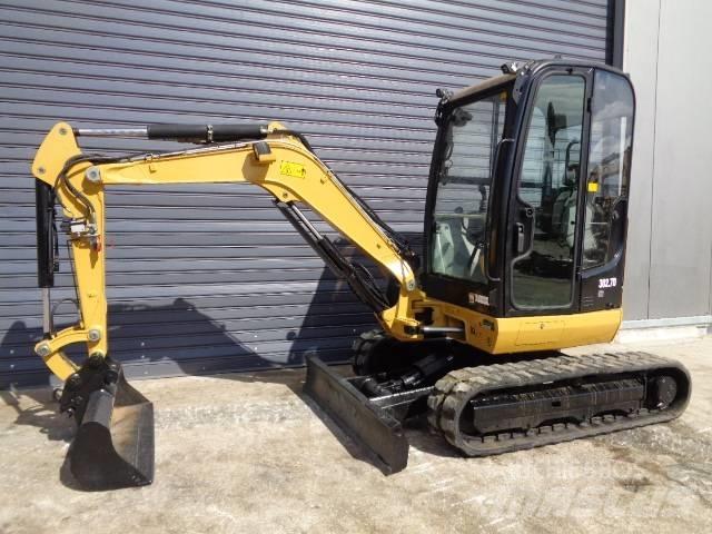 CAT 302.7 D Miniekskavaatorid < 7 t