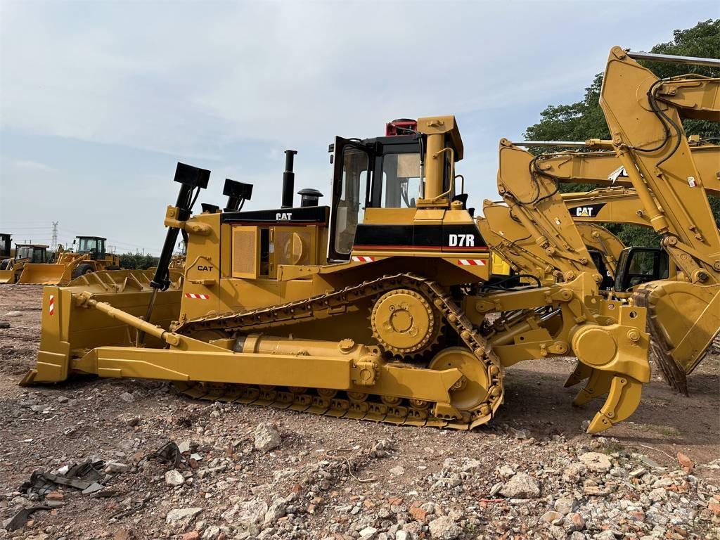 CAT D7R Buldooserid