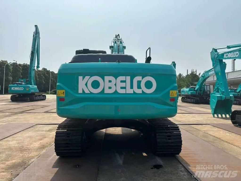 Kobelco SK 210 D Roomikekskavaatorid