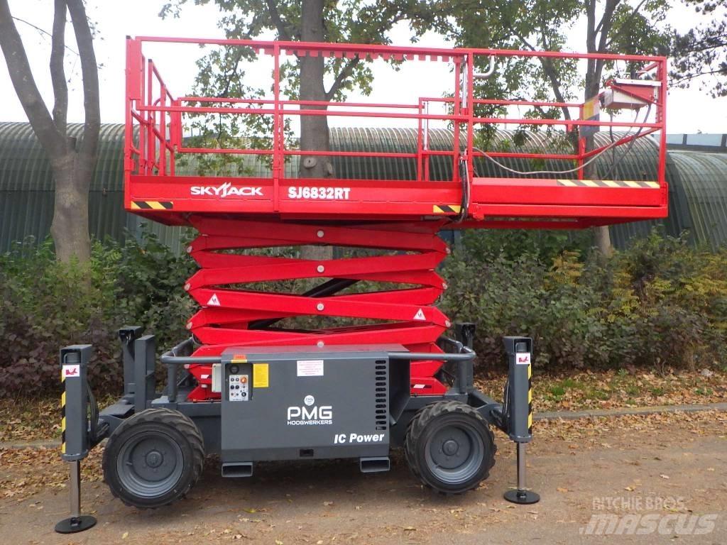 SkyJack SJ6832RT Käärtõstukid