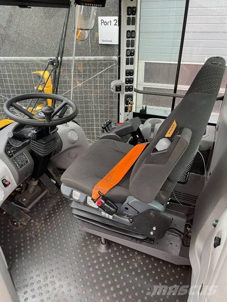 Volvo L90H Rataslaadurid