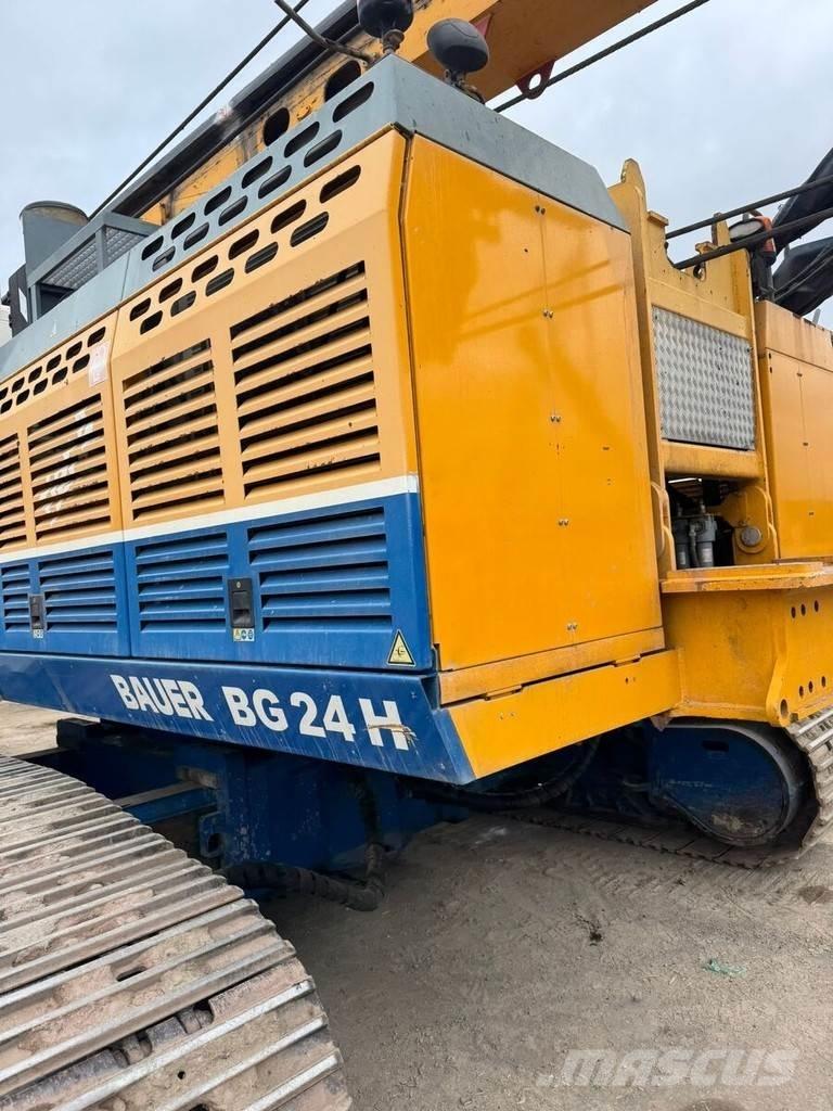 Bauer BG 24 H Raskepuurid