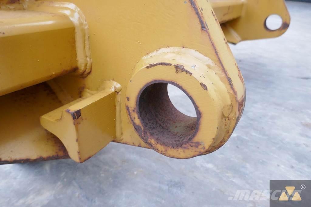 CAT 966/972 Forks Muud osad
