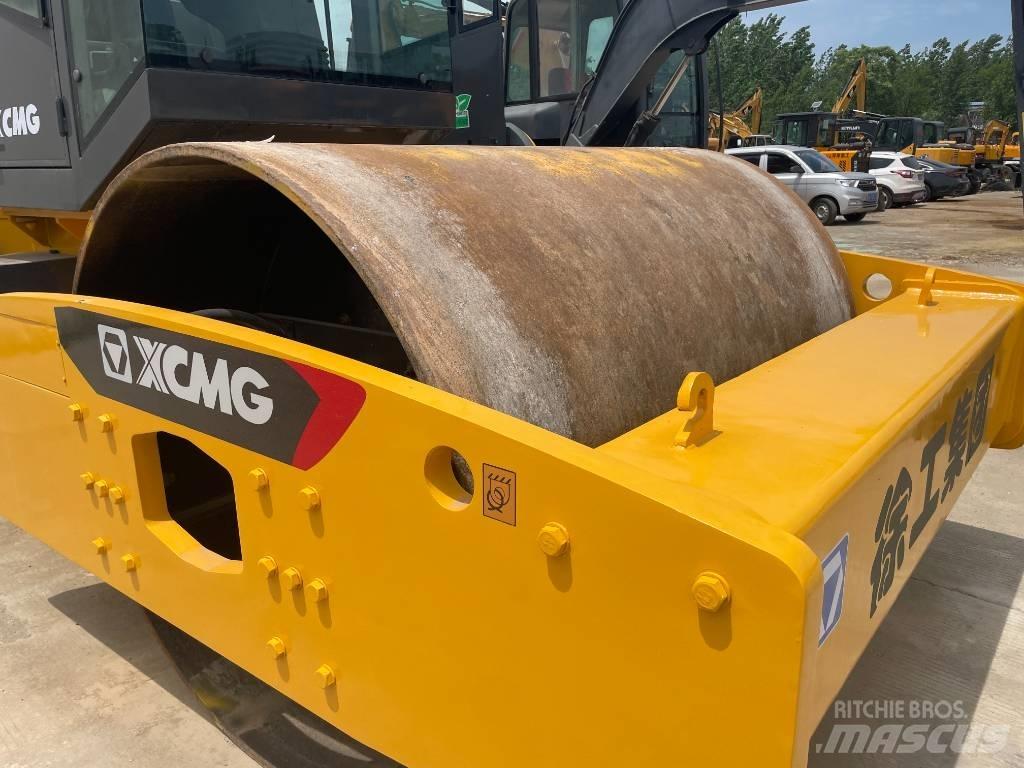 XCMG XS 223 J Ühe trumliga rullid