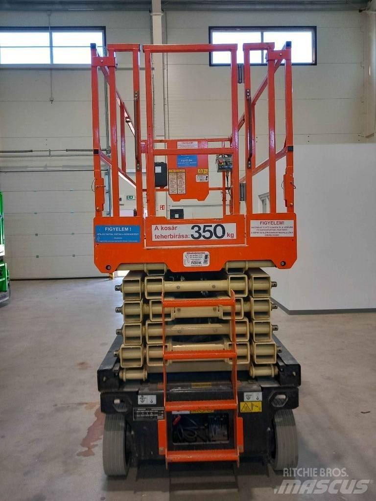 JLG 4045R Käärtõstukid