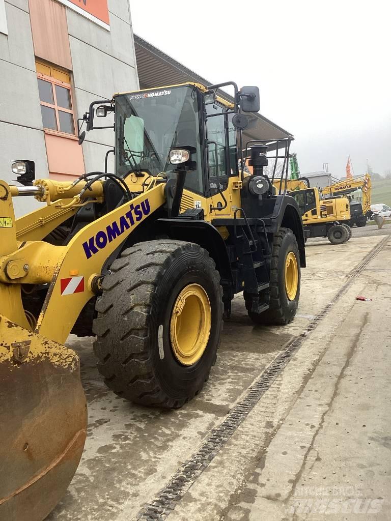 Komatsu WA380-8E0 Rataslaadurid