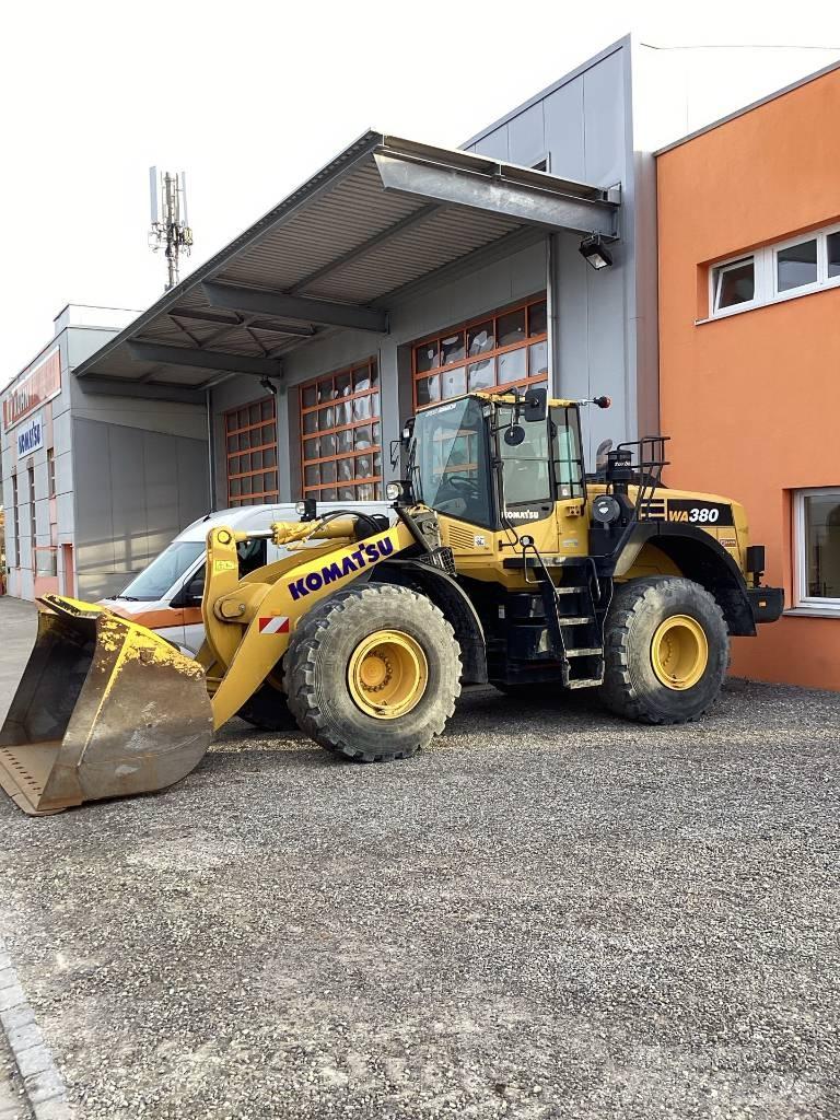 Komatsu WA380-8E0 Rataslaadurid