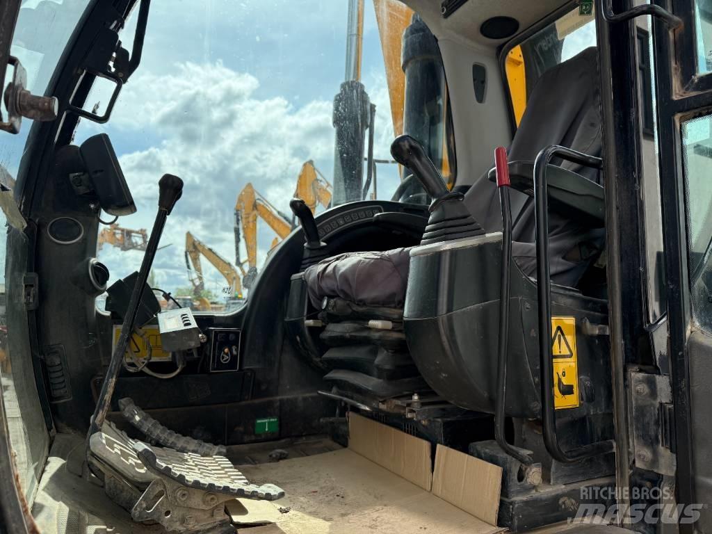 JCB JS 360 LC HRD Roomikekskavaatorid