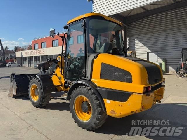 JCB 406 Rataslaadurid