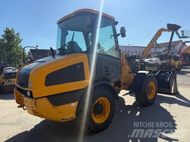 JCB 406 Rataslaadurid