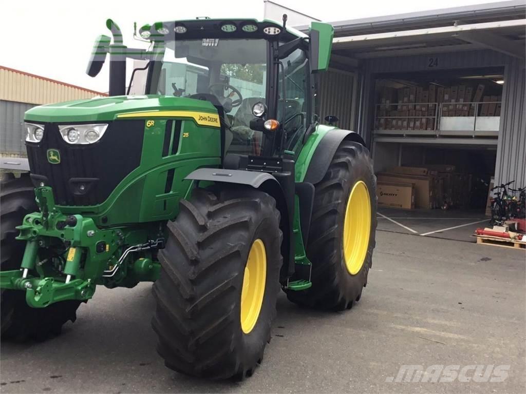 John Deere 6R215 Traktorid