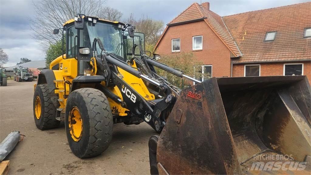 JCB 427 agri Rataslaadurid