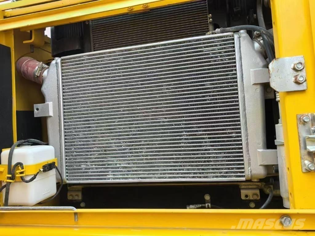 Komatsu PC 350 LC Roomikekskavaatorid