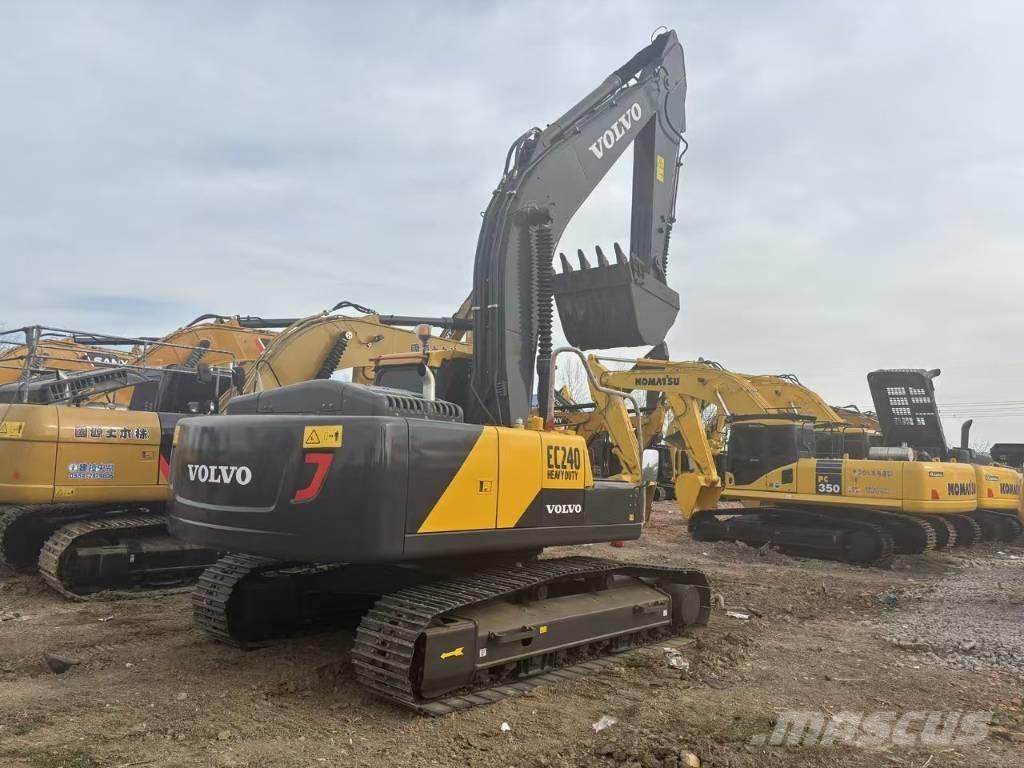 Volvo EC 240 Roomikekskavaatorid