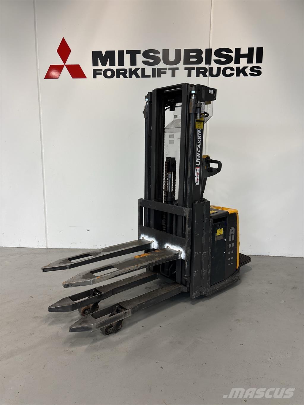 Atlet PSP160 Platvormiga virnastajad