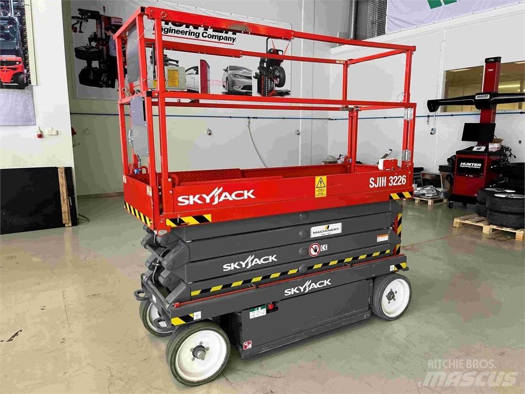 SkyJack SJ3226 Käärtõstukid