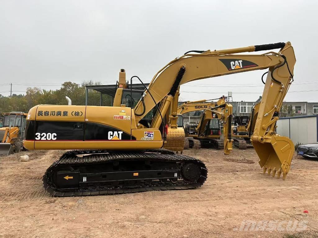 CAT 320 C Roomikekskavaatorid