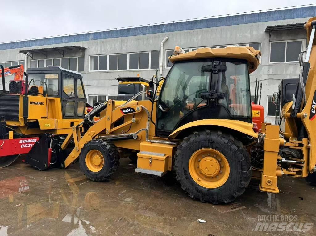 CAT 420 F Ekskavaatorlaadurid