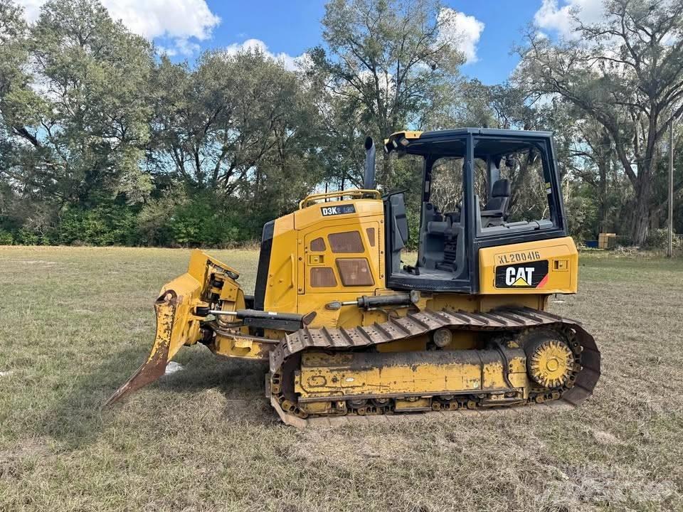 CAT D 3 K 2 LGP Buldooserid