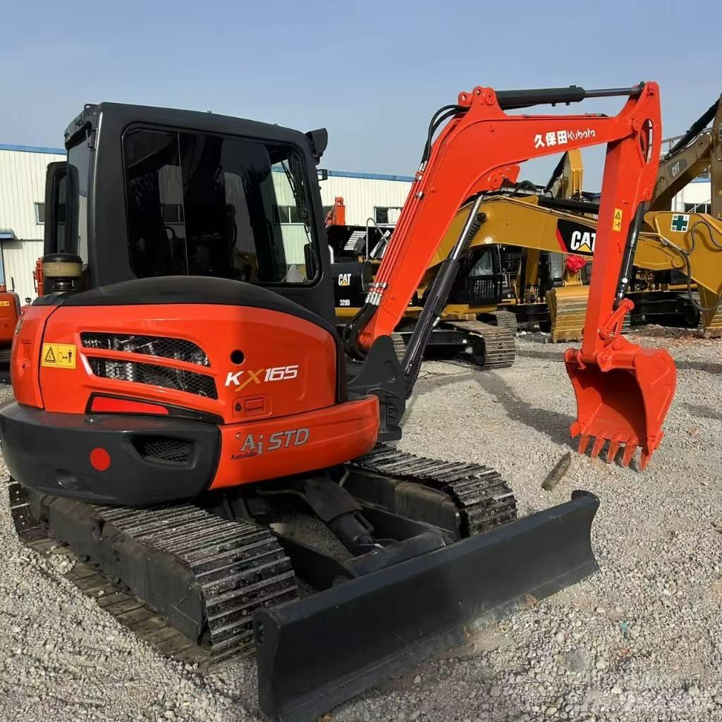 Kubota 165-5 Roomikekskavaatorid