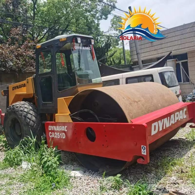 Dynapac ca251d Ühe trumliga rullid