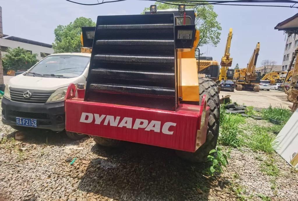 Dynapac ca251d Ühe trumliga rullid