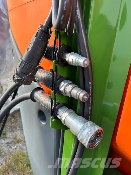 Amazone UF 1302 Iseliikuvad pritsid