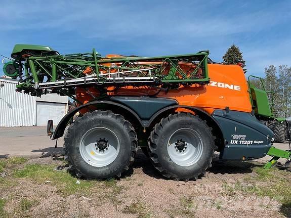 Amazone UX11201 Iseliikuvad pritsid