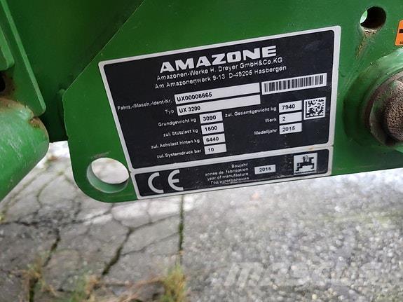 Amazone UX3200 Iseliikuvad pritsid