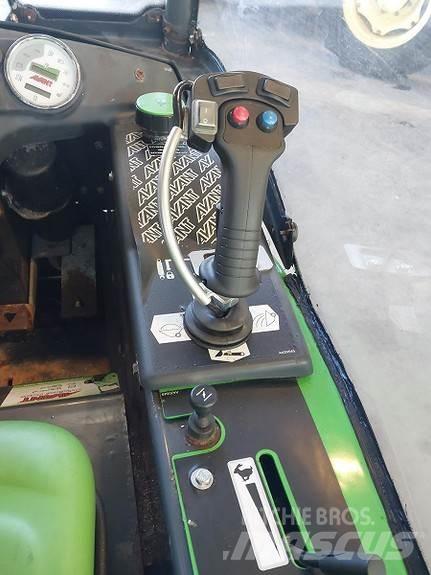 Avant 220 Kompaktlaadurid