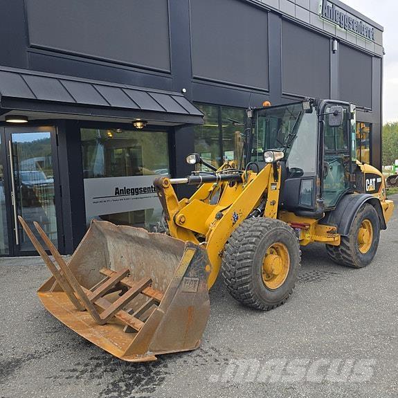 CAT 906H Rataslaadurid