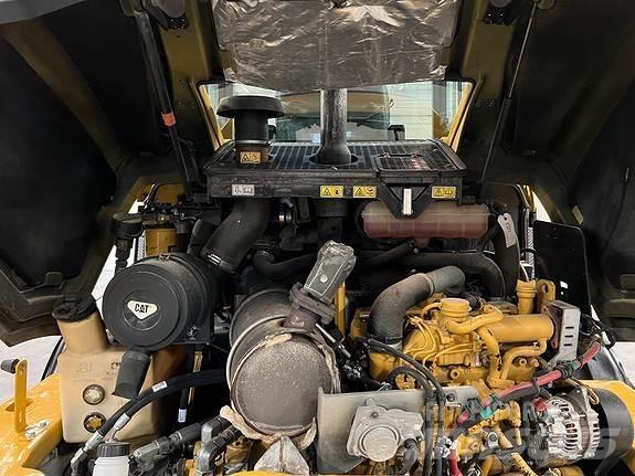 CAT 908M Rataslaadurid