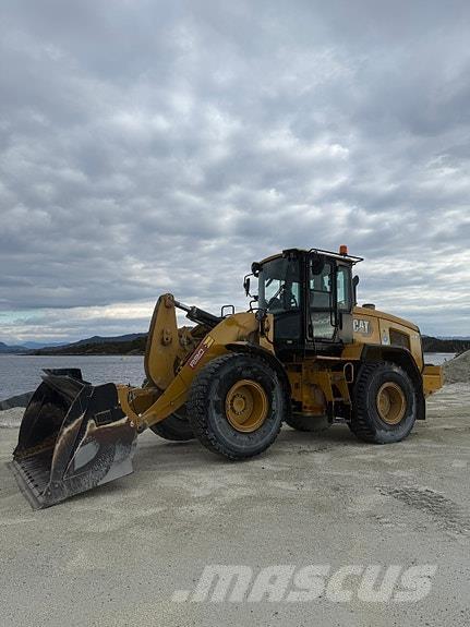 CAT 930M Rataslaadurid