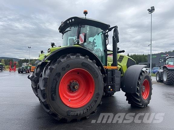 CLAAS Axion 870 Traktorid