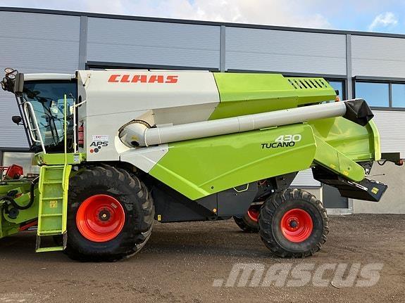 CLAAS Tucano 430 Teraviljakombainid
