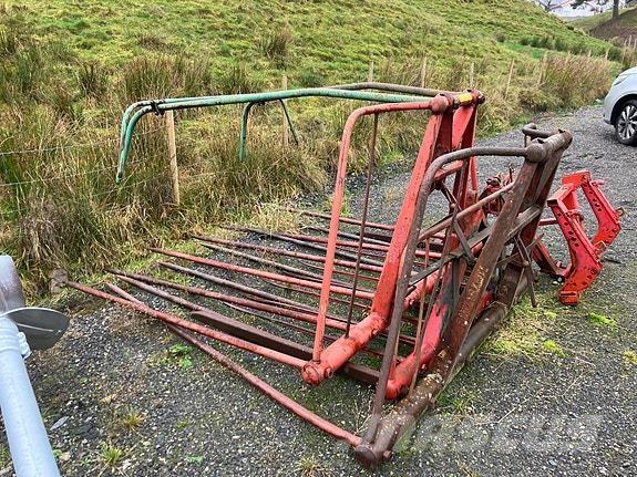 Dalen / Kverneland Ruloonpressid