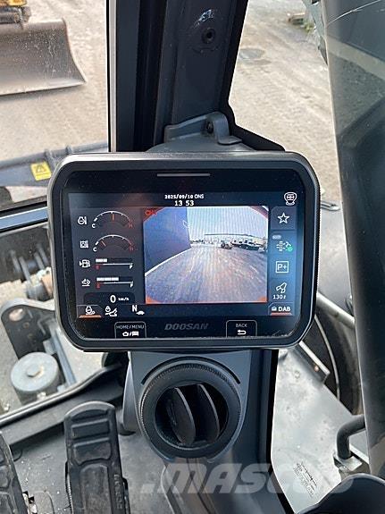 Doosan DX160W-7 Roomikekskavaatorid
