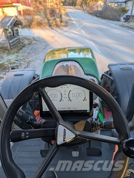 Fendt 724 profi+ Traktorid