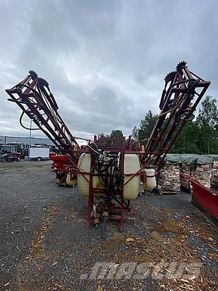 Hardi LZY 800 Iseliikuvad pritsid