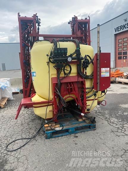 Hardi Master 1200 Iseliikuvad pritsid