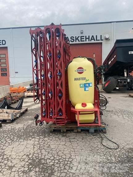 Hardi Master 1200 Iseliikuvad pritsid