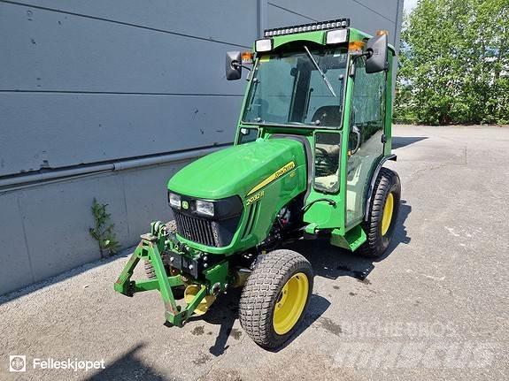 John Deere 2032R Traktorid