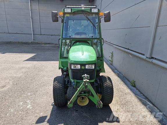 John Deere 2032R Traktorid