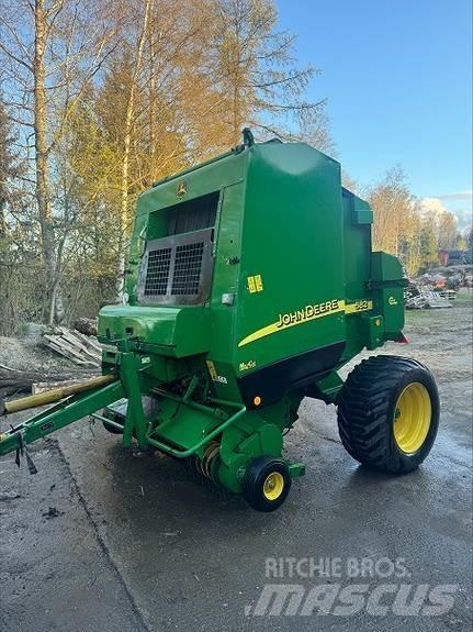 John Deere 582 Ruloonpressid