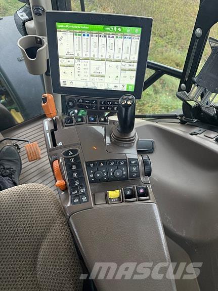 John Deere 6215R Traktorid